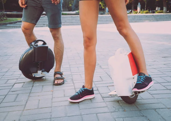 Young Caucasian Couple Riding Segways Park — Stock Photo, Image