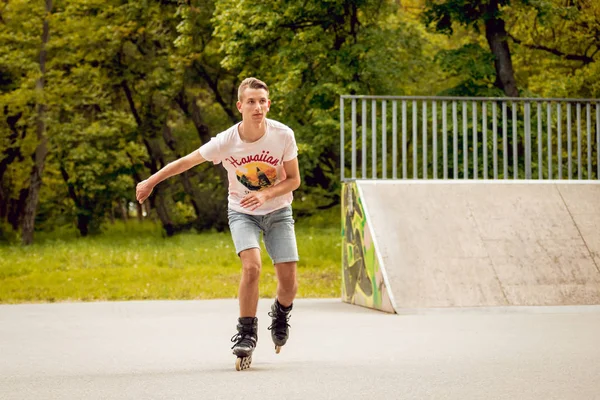 Satır içi parkta paten