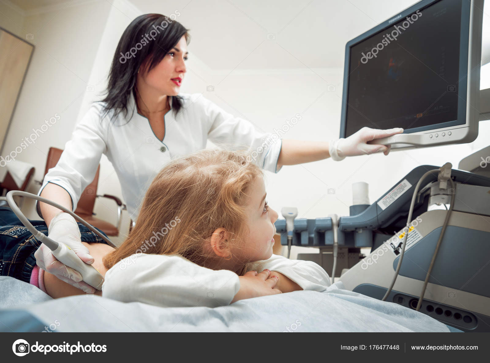 Ärztin Und Patientin Ärztin Und Patientin