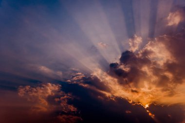 Sahilde günbatımı. Resort. Arka plan