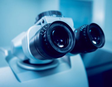 Gözlük donatım. Tıbbi Laboratuar.