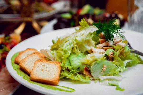 Salada Legumes Mesa Servida — Fotografia de Stock