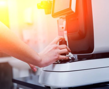 Refractometry. Keratometry. Kırılma testi. Optometri ekipman.