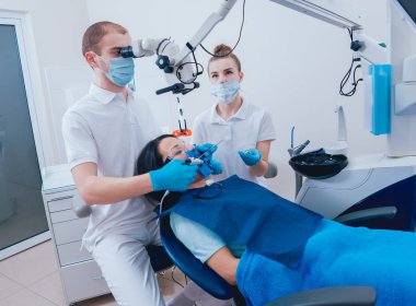 Endodontik tedavi sırasında obturation kök kanal. Modern teknoloji