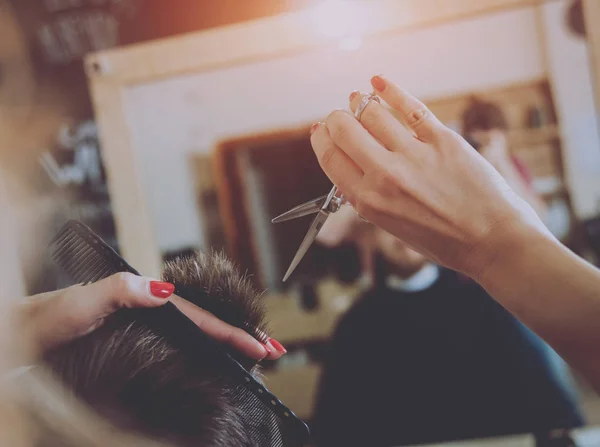 Hairdresser Makes Hairstyle Young Man — Stock Photo, Image