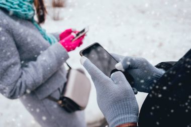 Smartphone dokunmatik ekranlar için kışın eldiven ile kullanarak çift