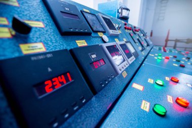 Hidroelektrik Santrali kontrol paneli. Elektrik donatımı.