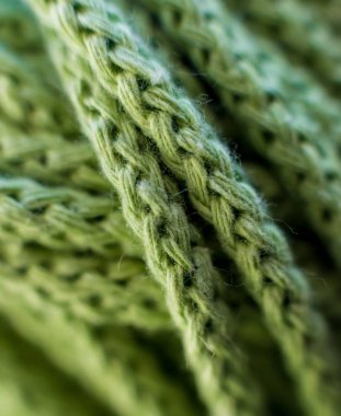 Masada yeşil iplikler closeup. Malzeme örme için. 