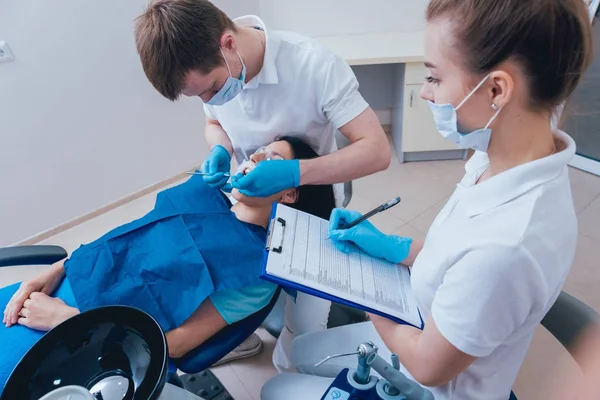 Tratamiento Dental Con Expansor Tecnología Moderna — Foto de Stock