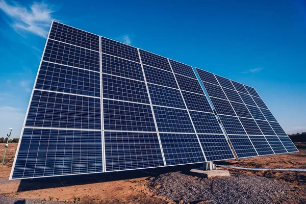Solární Panely Fotovoltaické Alternativní Elektřina Zdroj — Stock fotografie