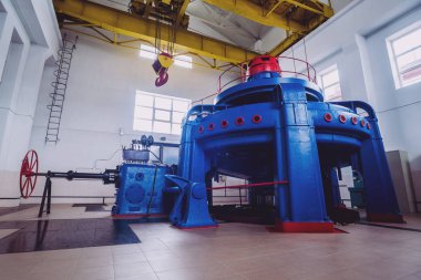 Yapar. Hidroelektrik Santrali. İç