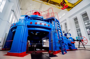 Yapar. Hidroelektrik Santrali. İç