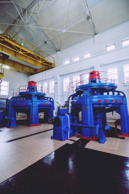 Yapar. Hidroelektrik Santrali. İç