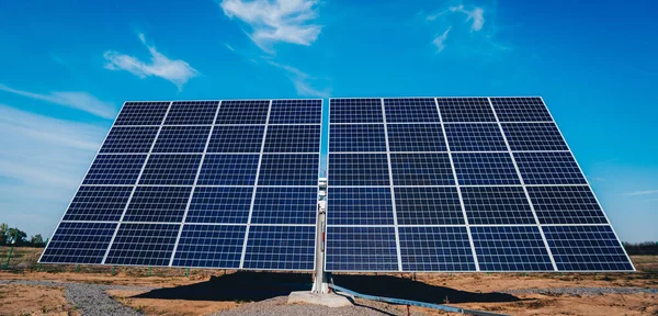 Solární Panely Fotovoltaické Alternativní Elektřina Zdroj — Stock fotografie