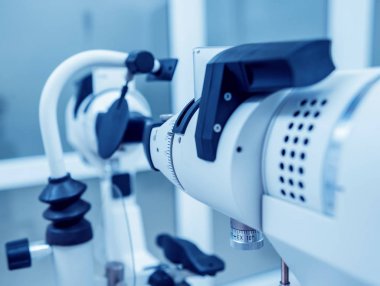 Synoptophore. Şaşılık tedavisi. Şaşı testi. Orthoptics. Görsel eksen sapması.