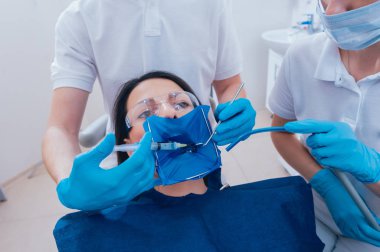 Kök Kanallar Medissa tedavi endodontik tedavi sırasında. 