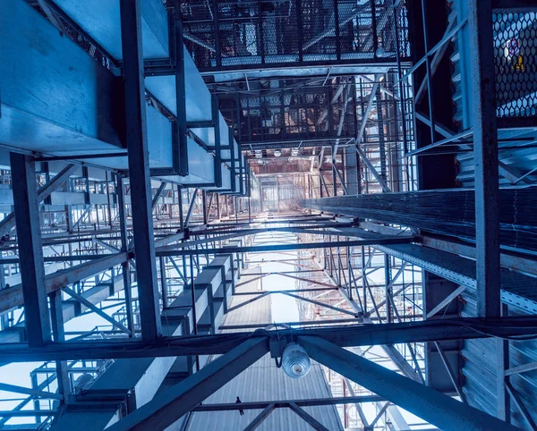 Modern silolar Tahıl hasat depolamak için. Tarım. 