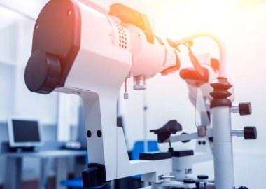 Synoptophore. Şaşılık tedavisi. Şaşı testi. Orthoptics. Görsel eksen sapması.