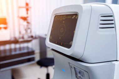 Göz tonometry. Değmeyen kontaklı tonometer. Glokom muayenesi.