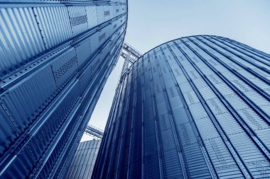 Modern silolar Tahıl hasat depolamak için. Tarım. 