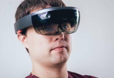 Doktor kullanır gerçeklik gözlükleri artar. Modern teknoloji