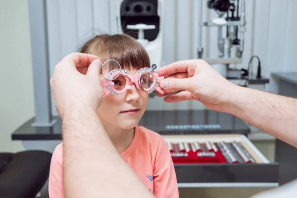 Wersja Próbna Ramki Okulary Receptę Dla Dziecka Hypermetropy Dziecka Krótkowzroczności — Zdjęcie stockowe