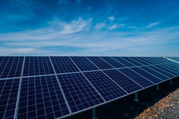 Solární Panely Fotovoltaické Alternativní Elektřina Zdroj — Stock fotografie