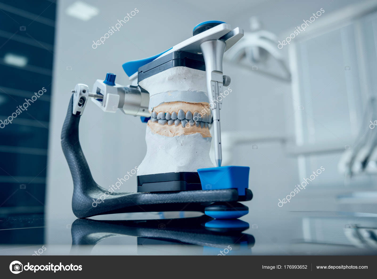 Dental Technic Articulator Dental Lab Stock Photo by ©Romaset 176993652