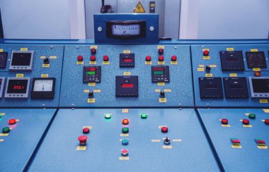 Hidroelektrik Santrali kontrol paneli. Elektrik donatımı.