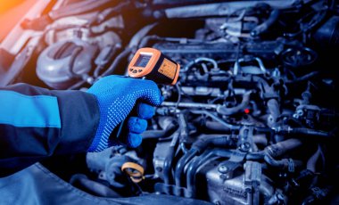 Motor sıcaklık ölçüm, araba servisi için elinde Kızılötesi Lazer termometre