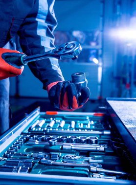 Otomatik tamir servis araçlarında. Yakın çekim