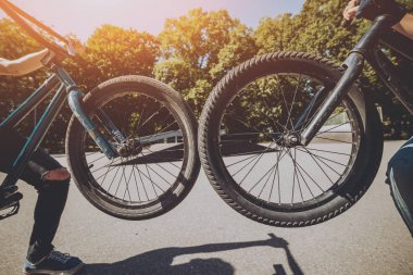 Bmx biniciler hile skatepark, performans.