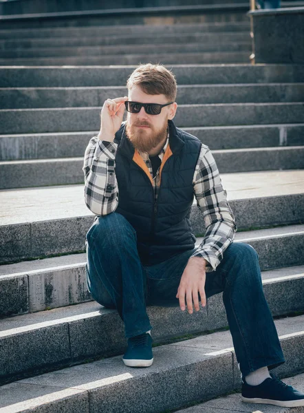 Handsome Bearded Man Casual Clothes Posing Camera — Stock Photo, Image