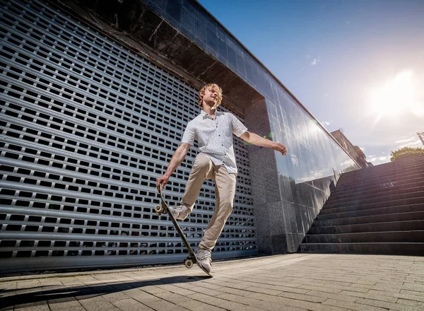 Patinador Practicando Saltando Las Calles — Foto de Stock