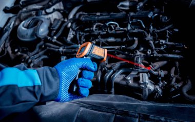 Motor sıcaklık ölçüm, araba servisi için elinde Kızılötesi Lazer termometre