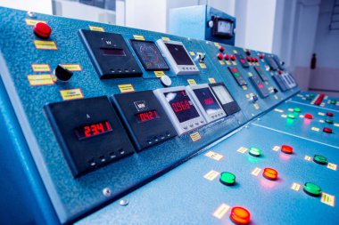 Hidroelektrik Santrali kontrol paneli. Elektrik donatımı.
