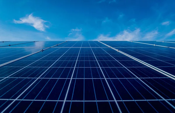ソーラー パネル 太陽光発電 代替の電力源 — ストック写真