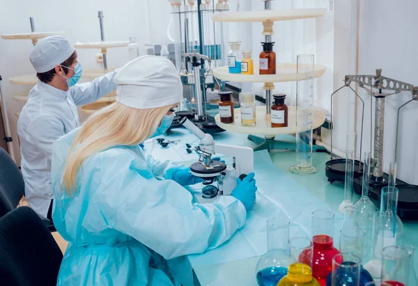 Technici Van Wetenschap Het Werk Het Laboratorium Medische Achtergrond — Stockfoto