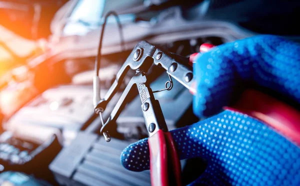 Termômetro Infravermelho Laser Mão Para Medição Temperatura Motor Serviço Carro — Fotografia de Stock