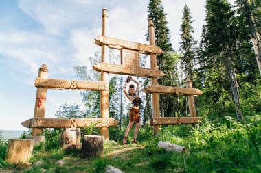 Genç ve güzel vahşi kız