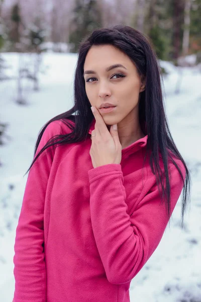 Winter portrait of young beautiful woman — Stock Photo, Image