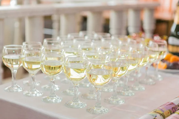 Glasses with champagne — Stock Photo, Image