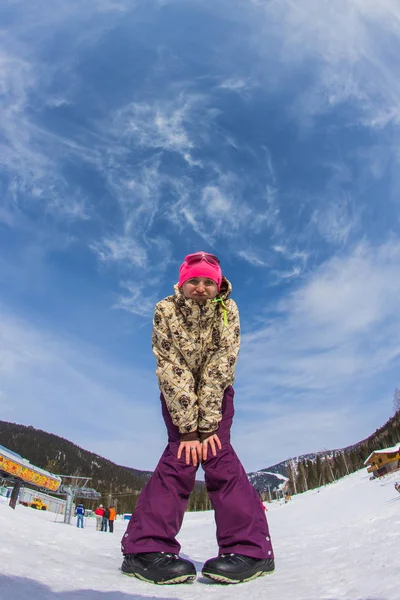 웃는 snowboarder 소녀 — 스톡 사진