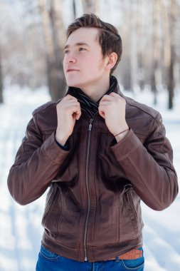 Adam'ın kış portresi