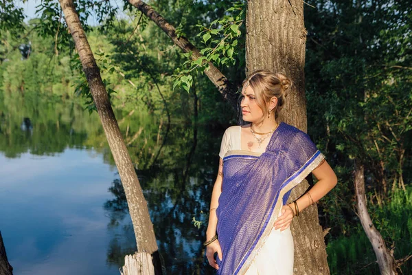 Piękne kobiety w sari — Zdjęcie stockowe