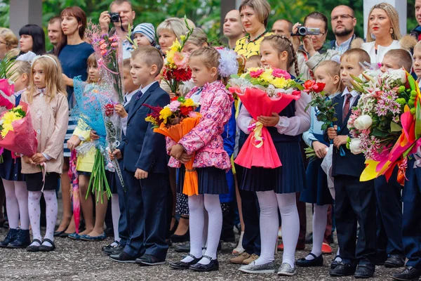 Primo settembre - il giorno della conoscenza in Russia . — Foto Stock