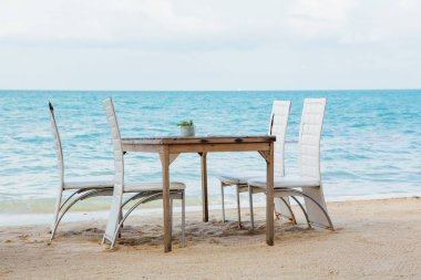 Tropik sahilde Restoran