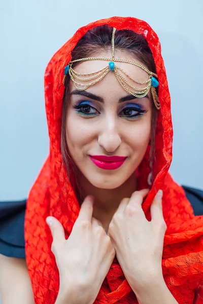 Close Portrait Beautiful Eastern Woman Bright Makeup Jewelry Wearing Red — Stock Photo, Image