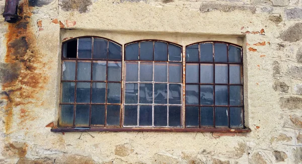 Old factory window — Stock Photo, Image