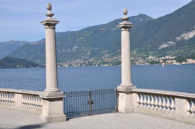 Lake Como İtalya kapıya